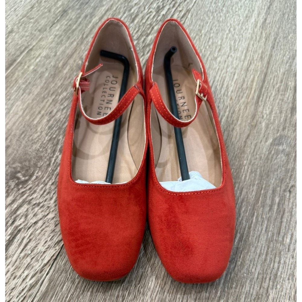 NWOB Journee Collection Carrie Rust Faux Suede Mary Jane Flat Size 6.5